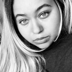 Meet your Posher, Raquel